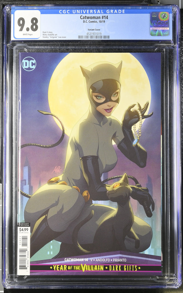 Catwoman 14 Artgerm Lau Variant CGC 9.8